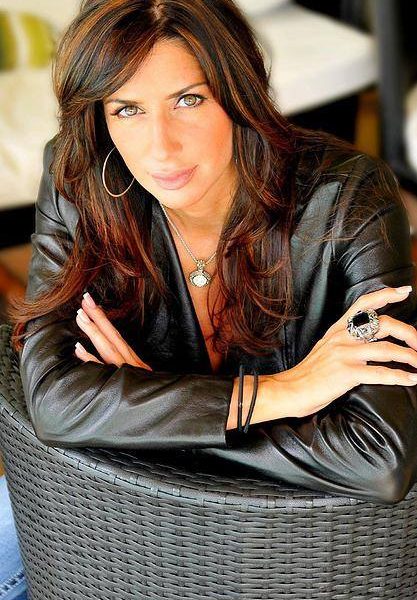 Artist Lisa Botto Lee will lead the “Art@Night: Latin Night” activity on Thursday, Aug. 28 at the Coral Springs Museum of Art (Photo courtesy of the Coral Springs Museum of Art).